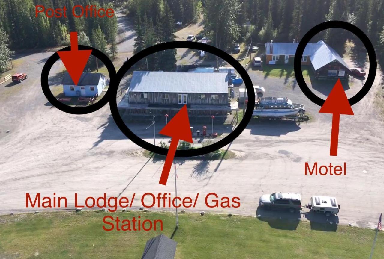 Double G Service Muncho Lake ภายนอก รูปภาพ